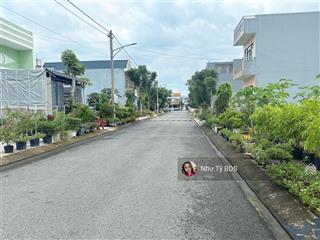 Block j4, sát công viên kỳ quan, hướng đông. sổ hồng riêng  xây dựng tự do