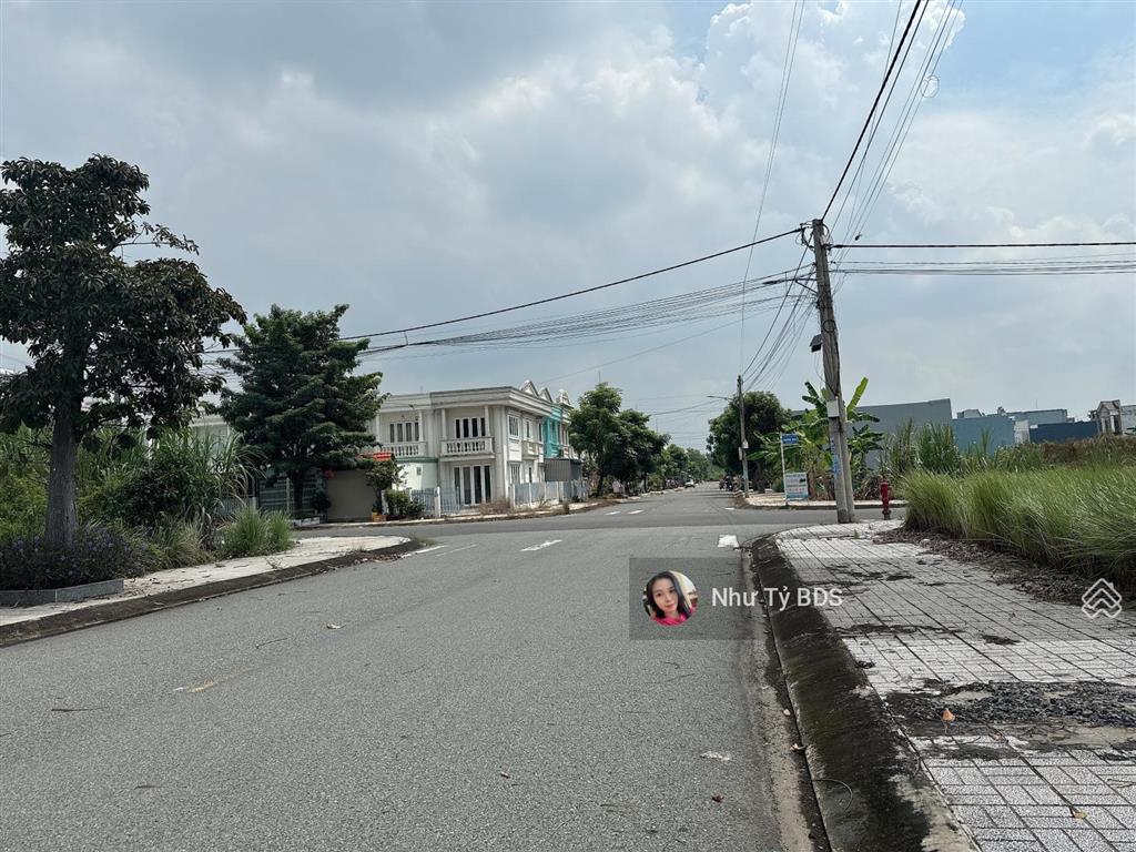 Lô góc 2 mt đường trục chính tc5! 190m2 shr! xây dựng tự do! ngay công viên khủng long!