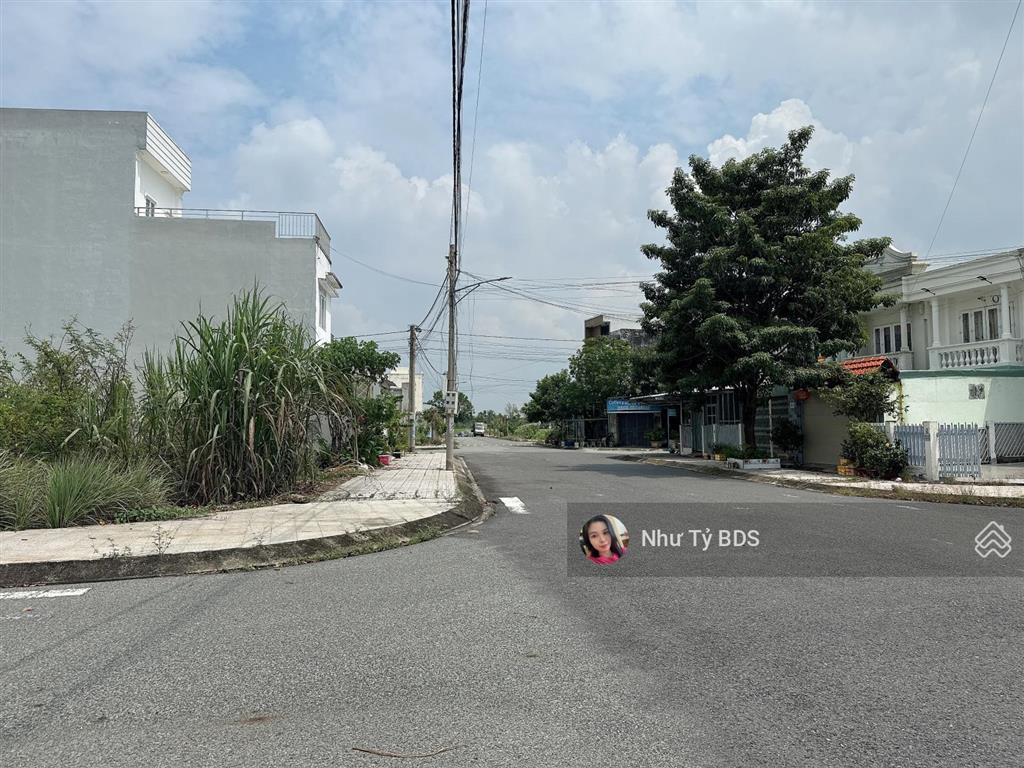 Lô góc 2 mt đường trục chính tc5! 190m2 shr! xây dựng tự do! ngay công viên khủng long!