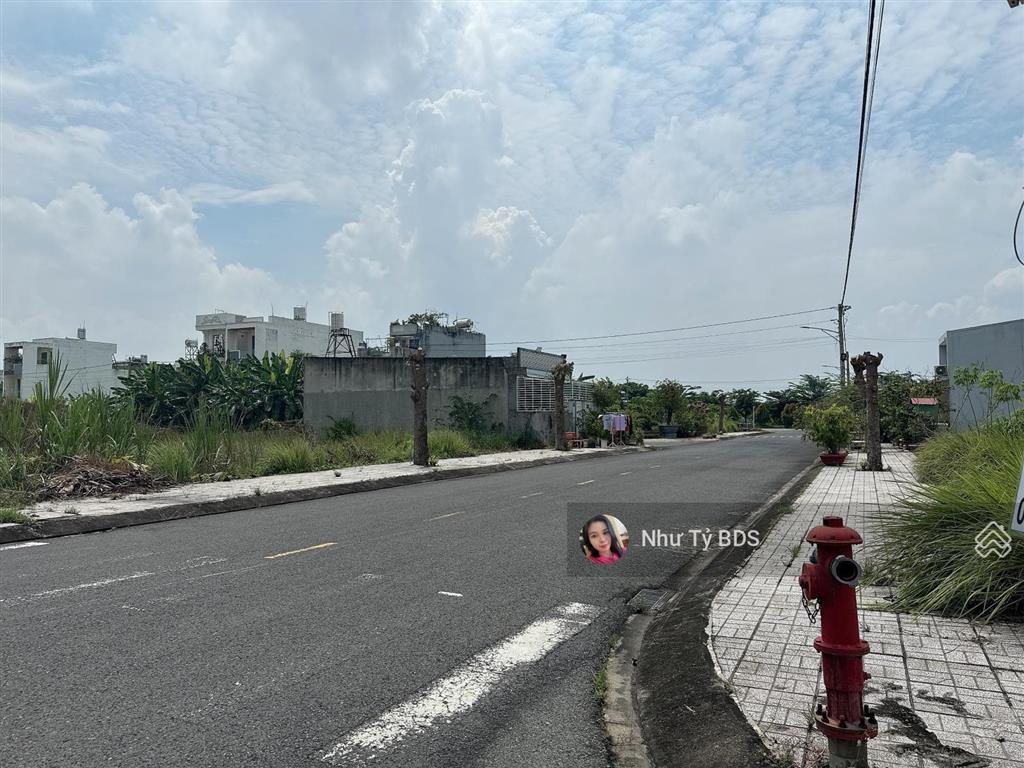 Lô góc 2 mt đường trục chính tc5! 190m2 shr! xây dựng tự do! ngay công viên khủng long!