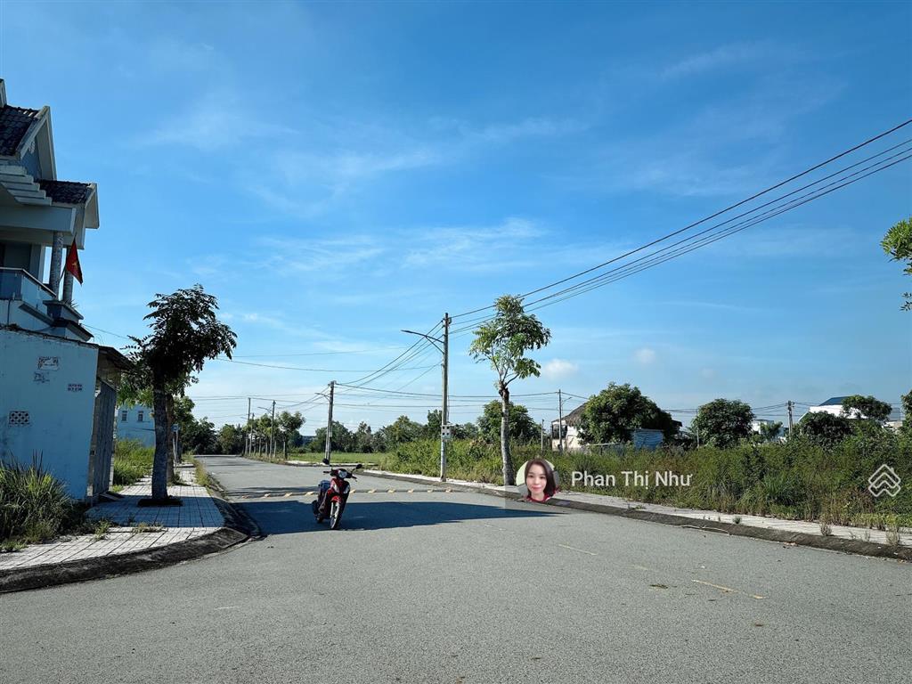 Quá trời rẻ rồi! 4x21m! shr  xây tự do! đường nhựa 8m! chỉ 890tr!  em ngay nhé