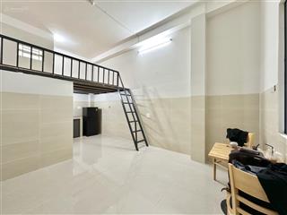 Phòng cho thuê gác cao, sẵn nội thất như hình rộng 40m2 đối diện công viên phần mềm quang trung,q12