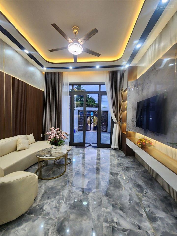 80m2 mặt tiền ngô chân lưu ô tô vào nhà 3 tầng chỉ 6.x tỷ