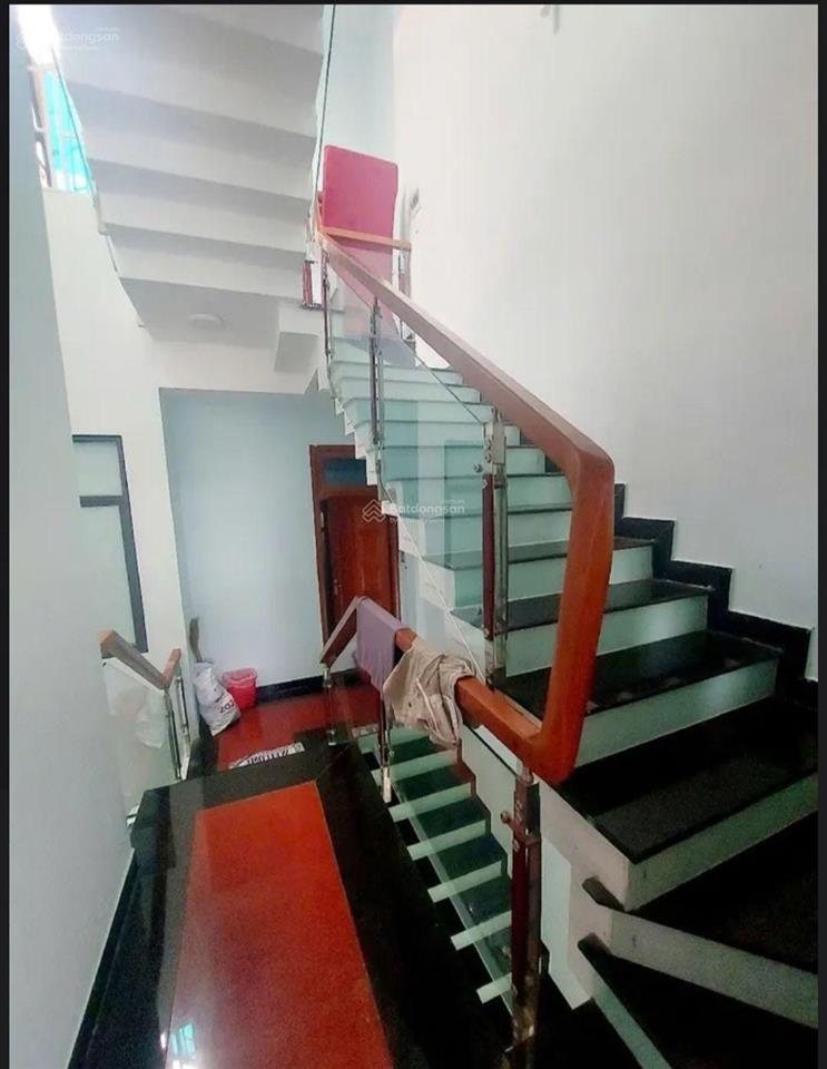 Nhà đẹp ở ngay 150m ra biển đường 10.5m. đường hồ thấu sơn trà đà nẵng.