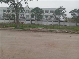 Cần bán lô dg609 đấu giá khánh tân  sài sơn  quốc oai