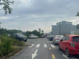 Bên em có vài lô đất đấu giá khánh tân  sài sơn. diện tích từ 75m2, 85m2, 100m2 làn nào cũng có
