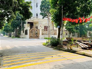 65m tại trung tâm của thị trấn quốc oai. giá nhỉnh 7 tỷ 0915 068 ***
