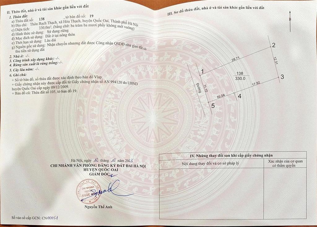 Cần bán 330m2 full thổ cư ở hòa thạch  quốc oai. mặt tiền 11m. hậu 12m đường ô tô thông