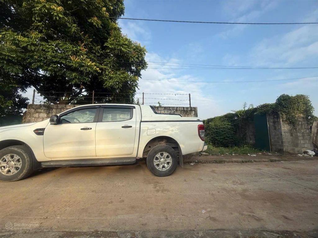 Cần bán 330m2 full thổ cư ở hòa thạch  quốc oai. mặt tiền 11m. hậu 12m đường ô tô thông