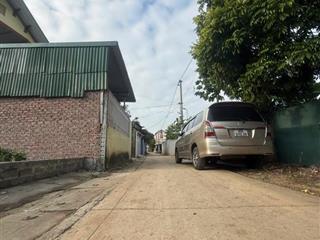 Cần bán 330m2 full thổ cư ở hòa thạch  quốc oai. mặt tiền 11m. hậu 12m đường ô tô thông