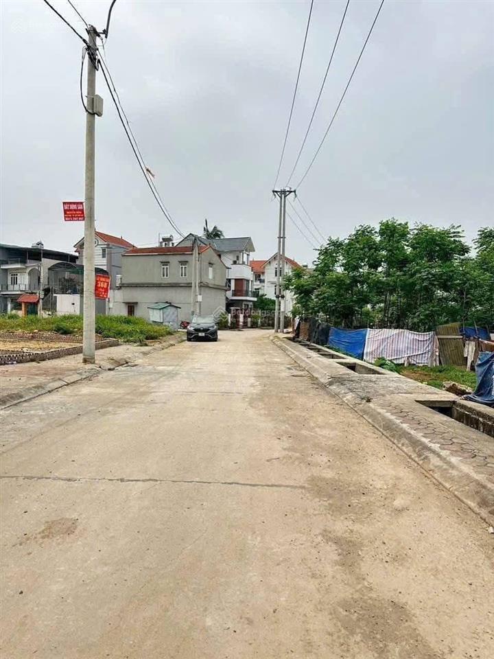 Cần bán gấp 92.5m đất đấu giá yên sơn  quốc oai view vườn hoa. địa chỉ mới xã quốc oai  hà nội