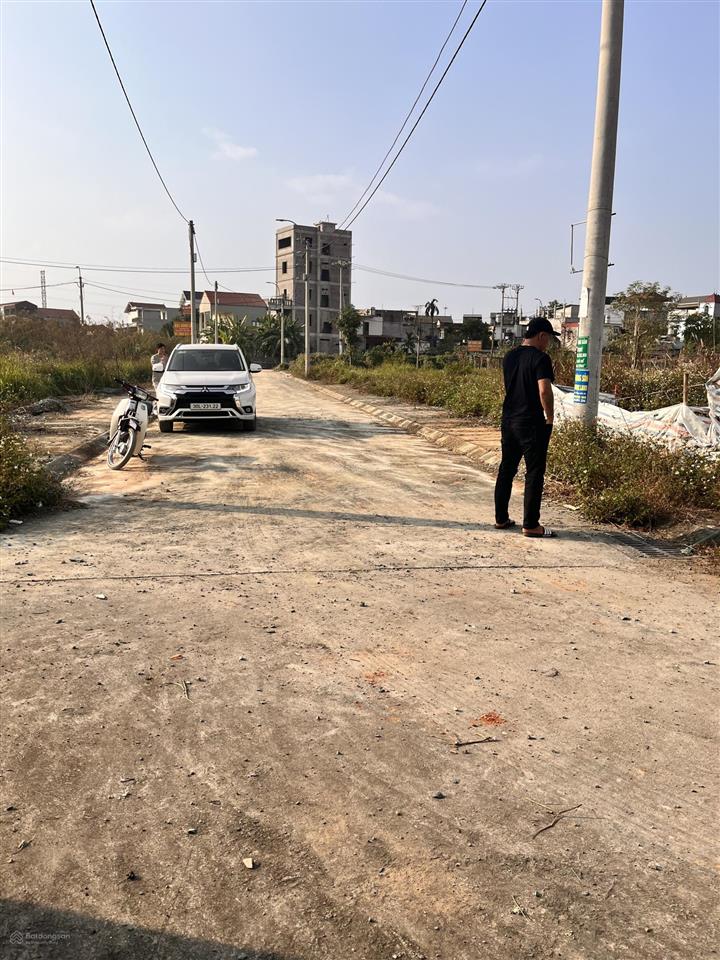 Cần bán gấp 92.5m đất đấu giá yên sơn  quốc oai view vườn hoa. địa chỉ mới xã quốc oai  hà nội