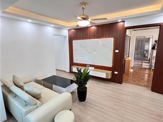 Chính chủ bán tầng 3 căn hộ đầm trấu hbt, sổ 65m sd 96m, phân lô oto đỗ căn góc 3 thoáng
