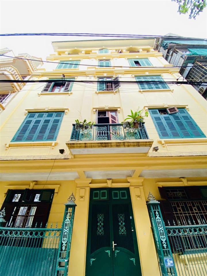 Bán nhà phân lô ô tô đh hà nội  lô góc 3 thoáng  trước nhà ô tô tránh  72m2, mặt tiền 9m