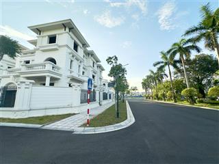 Bán biệt thự cao cấp 304m2 vị trí mặt hồ căn góc siêu hiếm view rộng 4 mặt thoáng tại vườn cam