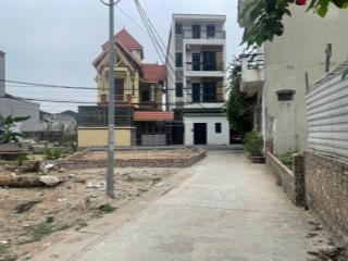Bán nhà đông anh, 160m2, 3 tầng, ngõ thông  ô tô ngủ trong sân 8 tỷ. rẻ nhất khu vưc.