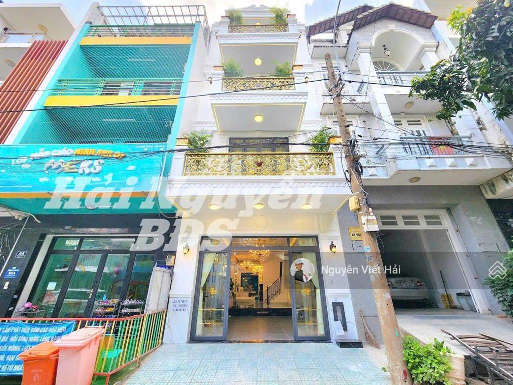 Nhà tân cổ điển đường số phạm hữu lầu, p. phú mỹ , q7 full nội thất cao cấp thang máy 50