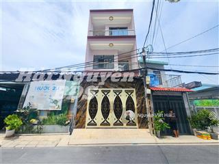 Bán nhà 2 lầu sân thượng mặt tiền đường số lâm văn bền, q7  xe hơi đậu trong nhà
