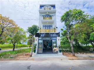 Nhà phố tân cổ điển mặt tiền đường 12m khu compound đường huỳnh tấn phát, nhà bè  cách q7 2.5km