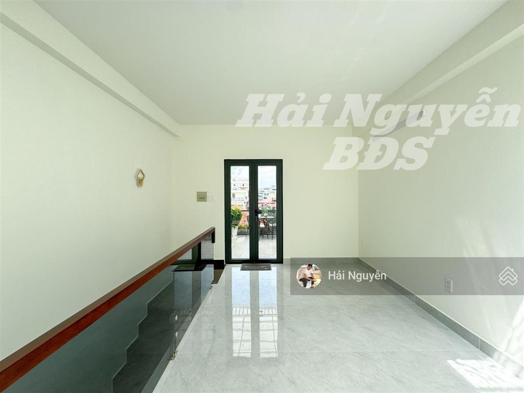 Nhà 3 lầu full nội thất hẻm xe hơi đường nguyễn thị thập  q7