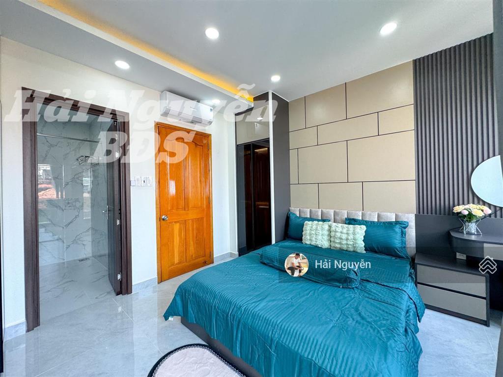 Nhà 3 lầu full nội thất hẻm xe hơi đường nguyễn thị thập  q7