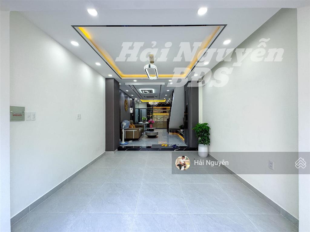Nhà 3 lầu full nội thất hẻm xe hơi đường nguyễn thị thập  q7