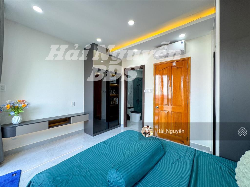 Nhà 3 lầu full nội thất hẻm xe hơi đường nguyễn thị thập  q7