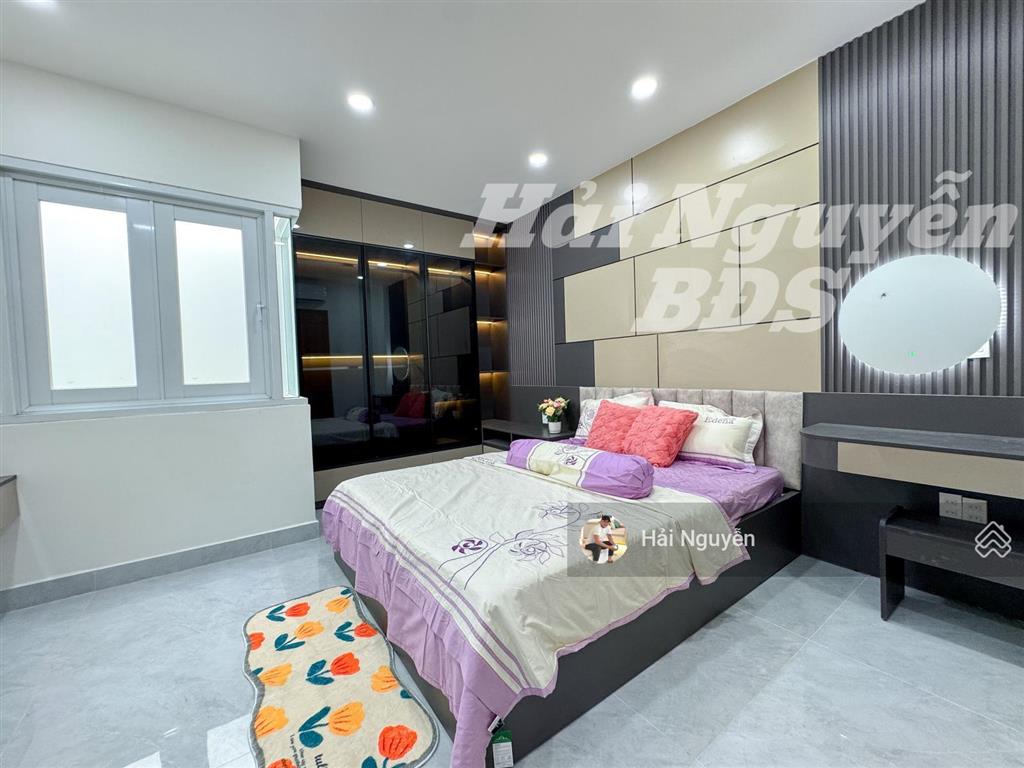 Nhà 3 lầu full nội thất hẻm xe hơi đường nguyễn thị thập  q7