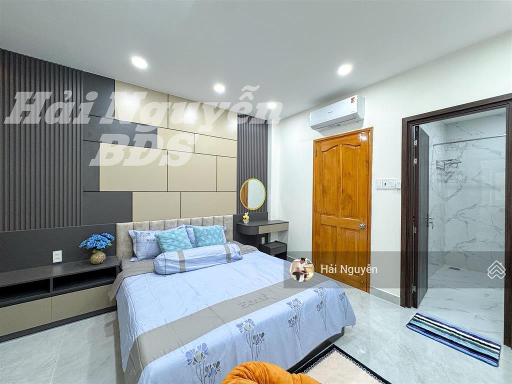 Nhà 3 lầu full nội thất hẻm xe hơi đường nguyễn thị thập  q7