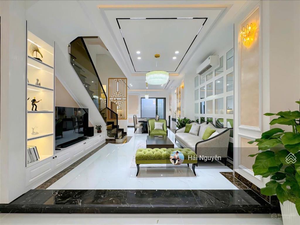 Siêu phẩm tân cổ điển full nội thất  mặt tiền đường 8m  khu dân cư compound