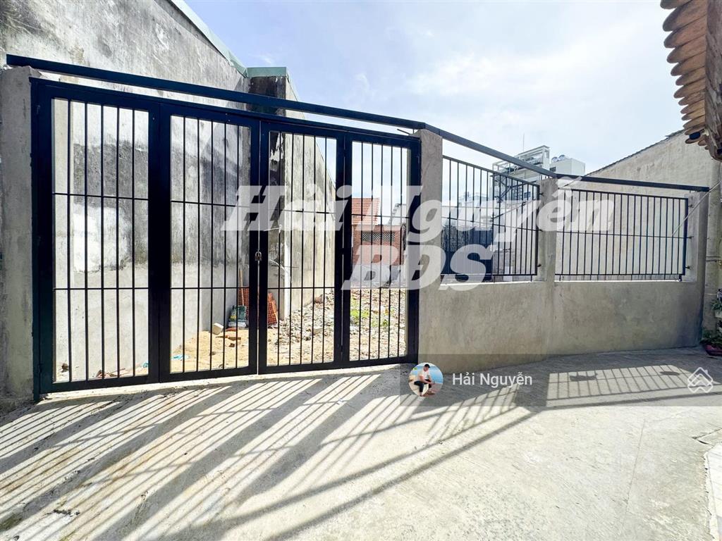Bán gấp lô đất đẹp hẻm xe hơi lô nhì đường số 49 quận 7