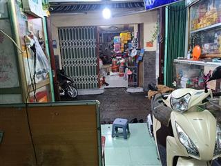 Nhà nhỏ mặt tiền chợ đ. trần xuân soạn q.7 giá 2,95 tỷ