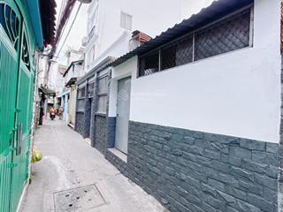 Bán nhà 2 tầng ngay chợ 200 q4. dt 114,3m2 ngang khủng 10m chỉ với 7tỷ499. tl chính chủ
