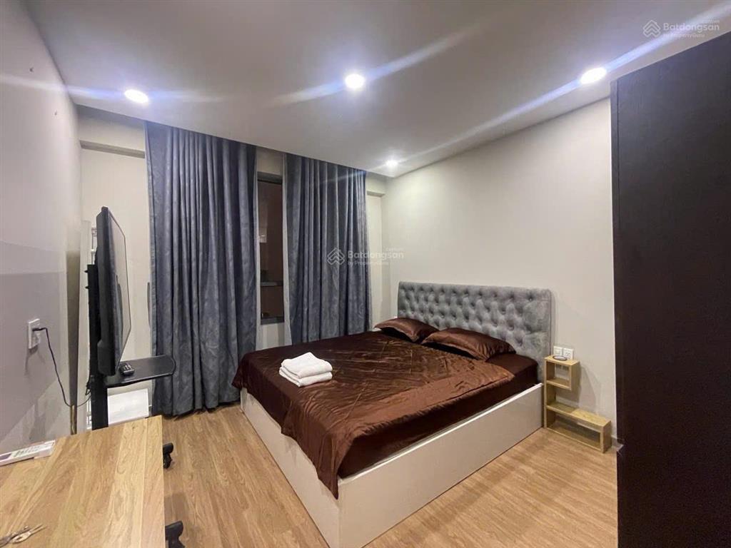 Bán căn hộ kế góc the gold view bến vân đồn  quận 4  2pn/81m2 full nội thất giá 6,8tỷ. 096278183