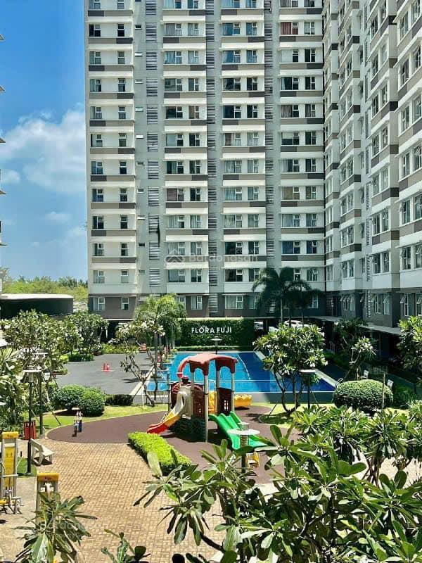 Bán căn góc có ban công flora fuji  nam long  quận 9 2pn/68m giá 3,9ty,full nội thất.0962781***