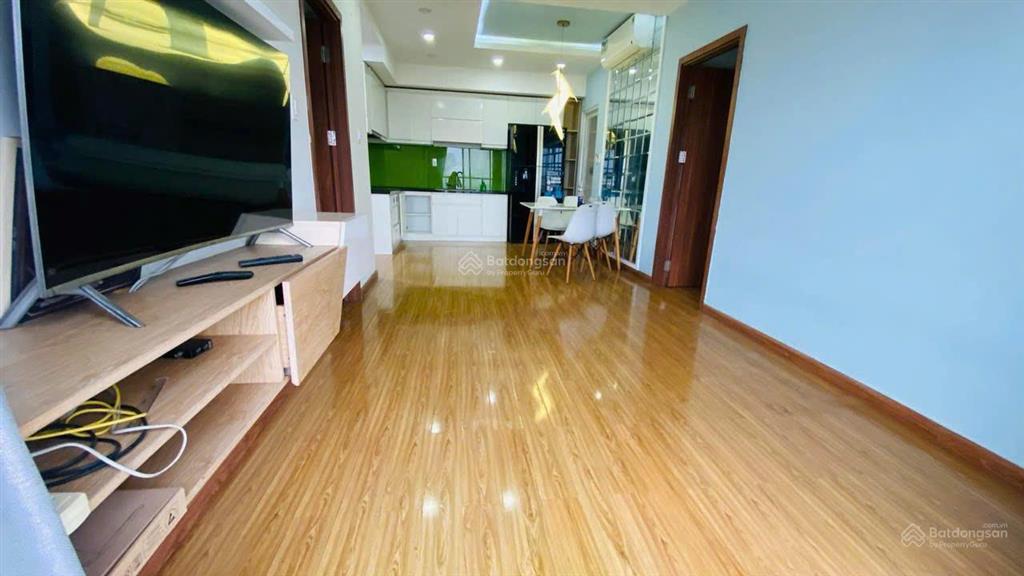 Bán căn góc có ban công flora fuji  nam long  quận 9 2pn/68m giá 3,9ty,full nội thất.0962781***