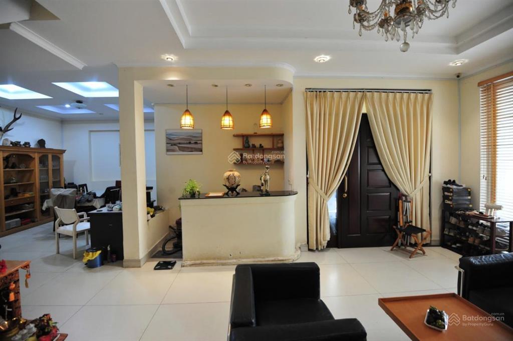 Biệt thự sân vườn quận 7  cn 265m2 đất  10x27m hẻm xe hơi 2 tầng  sát đ tân phú khu phú mỹ hưng