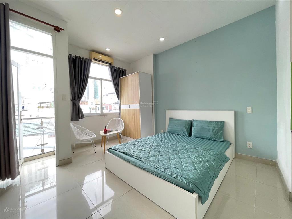 Căn hộ có ban công view bờ kè hoàng sa quận 3 gần cầu công lý, hồ con rùa, vòng xoay dân chủ