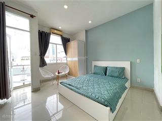 Căn hộ có ban công view bờ kè hoàng sa quận 3 gần cầu công lý, hồ con rùa, vòng xoay dân chủ