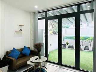 Căn hộ ban công sân vườn siêu rộng tại quận 3 gần hồ con rùa, công viên lê văn tám