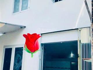 Bán nhà 28m2  4 x 7m  chỉ 2.x tỷ  2 tầng  nguyễn sơn  tân phú  hoàn công đầy đủ