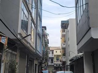 Bán nhà phố nguyễn trãi. dt 40m2/4 tầng. ô tô nhỏ qua cửa. nở hậu. kinh doanh tốt. giá 7 tỷ