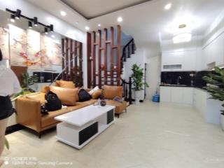 Bán nhà phố nguyễn lương bằng. dt 32m2/4 tầng. cách ô tô 30m. nhà đẹp. dân trí cao. giá 8 tỷ