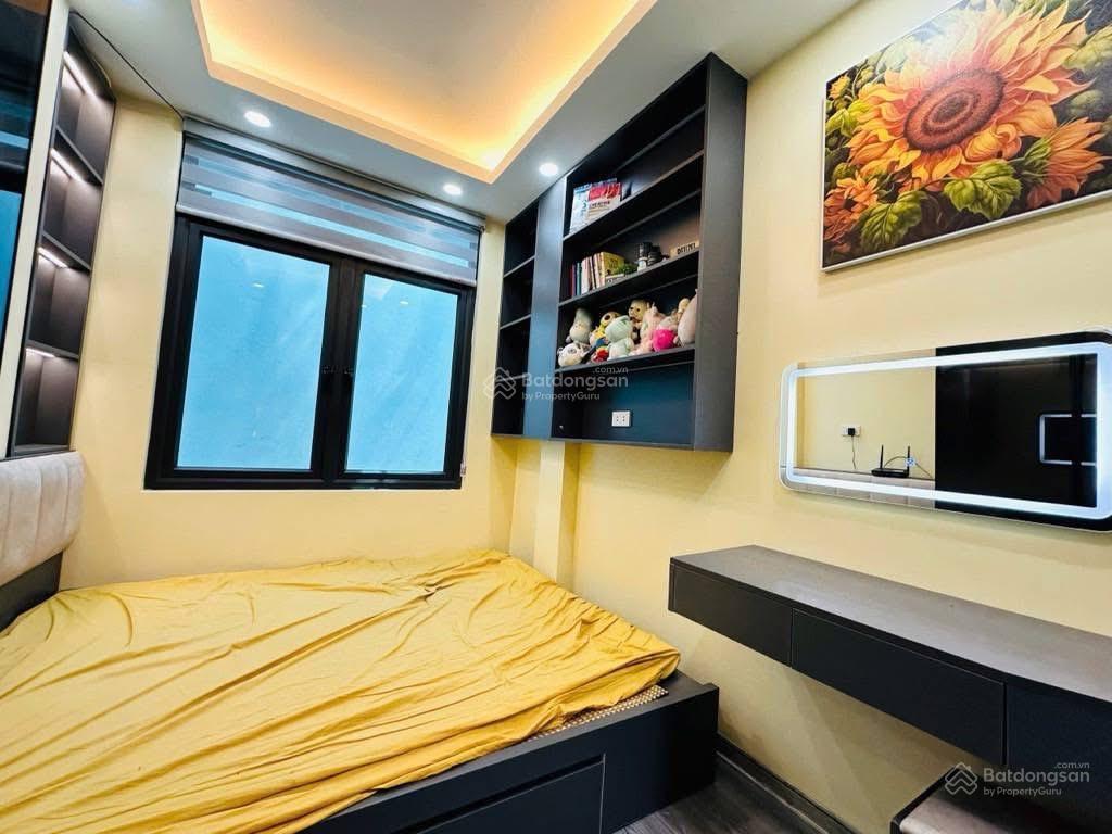 Bán nhà phố nguyễn lương bằng. dt 32m2/4 tầng. cách ô tô 30m. nhà đẹp. dân trí cao. giá 6,8 tỷ