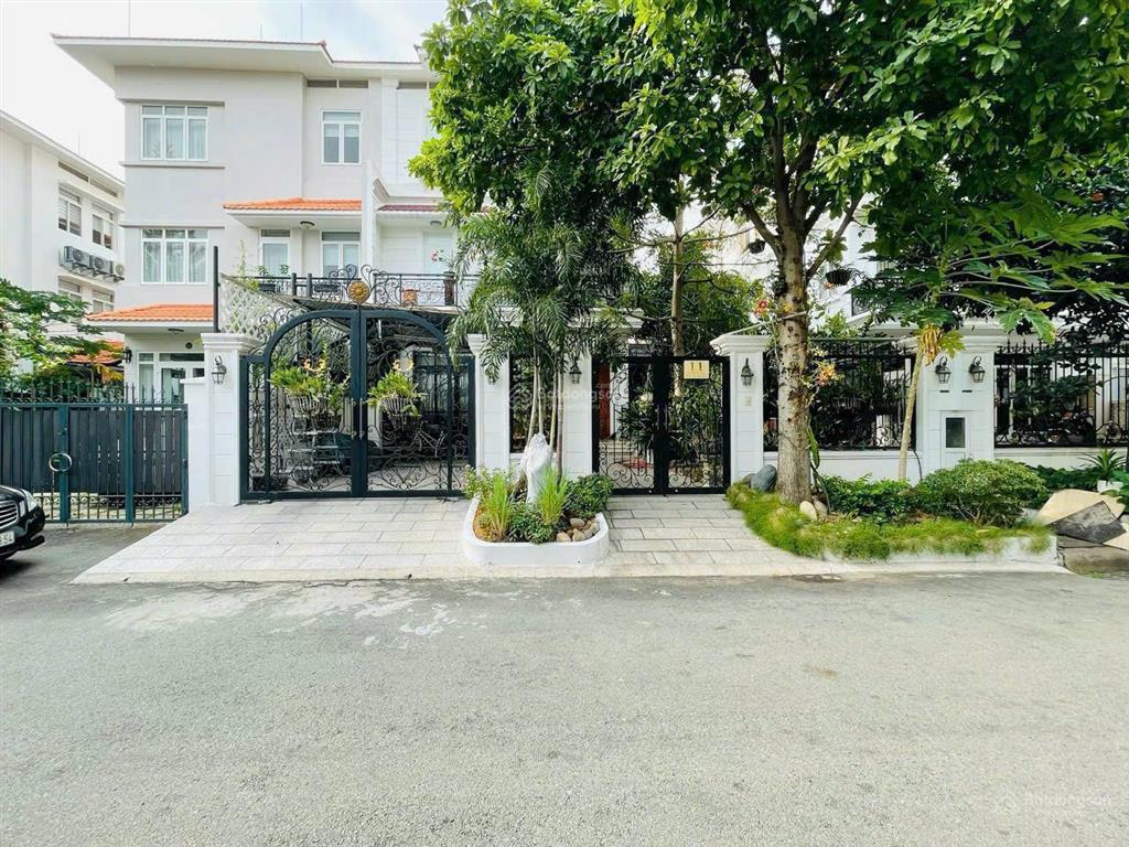 Bán biệt thự song lập mỹ quang, khu trung tâm phú mỹ hưng, quận 7, dt 10,5 * 22m giá 79 tỷ, sh.