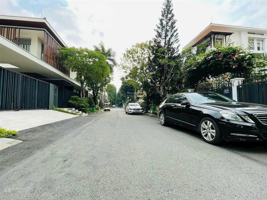 Bán biệt thự song lập mỹ quang, khu trung tâm phú mỹ hưng, quận 7, dt 10,5 * 22m giá 79 tỷ, sh.