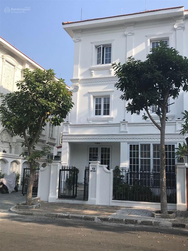 Bán nhà biệt thự song lập, phú mỹ hưng quận 7 diện tích đất 220m2 giá 60.5 tỷ. sổ hồng. 0903 775 ***