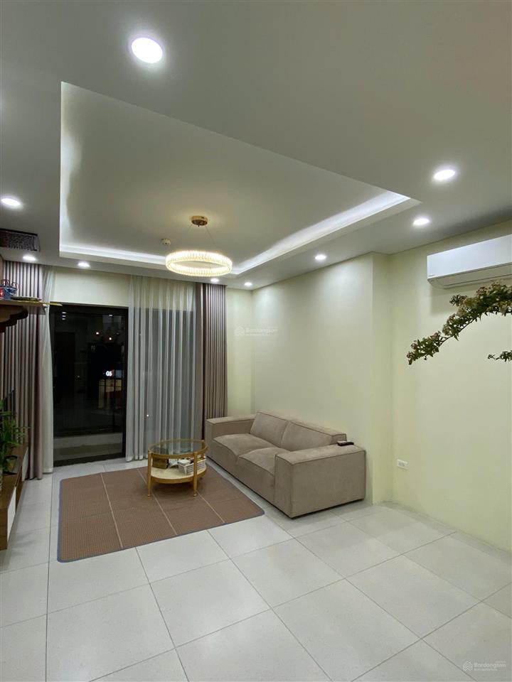 Căn 83m2 tòa g (3pn 2vs) giá 5,4 tỷ btp nội thất đầy đủ + tầng trung + ban công hướng mát + có sổ