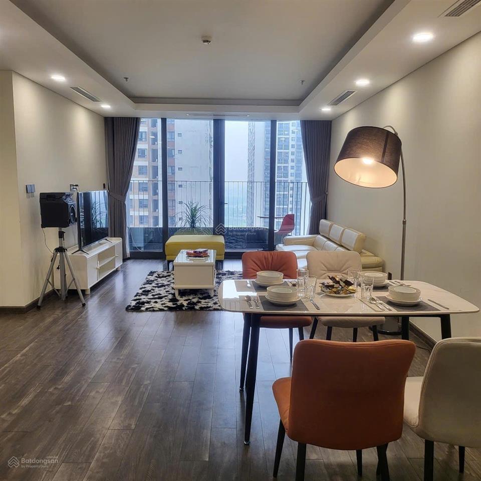 Em cho thuê căn hộ ngđ n01t6 3n cb  full nội thất view hồ giá hơn 20tr.  0973 177 ***/zalo