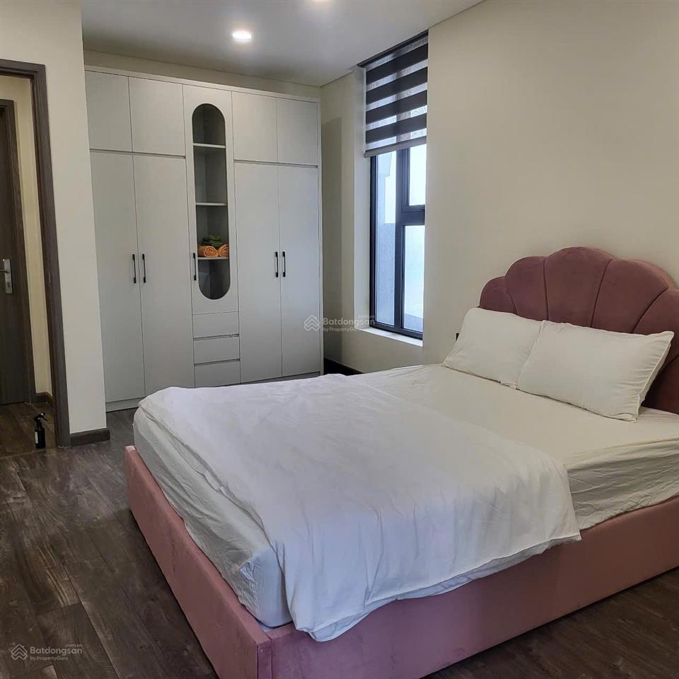 Em cho thuê căn hộ ngđ n01t6 3n cb  full nội thất view hồ giá hơn 20tr.  0973 177 ***/zalo